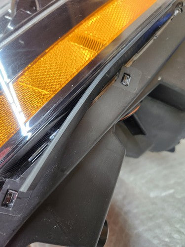 2020 -2022 Kia Telluride Driver LH Left Side Halogen OEM Headlight LED DRL