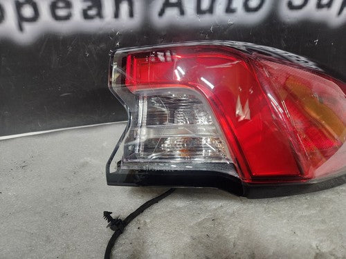 2020-2022 FORD ESCAPE RH PASSENGER REAR LED TAIL LIGHT LJ6B-13404-AJ OEM PART