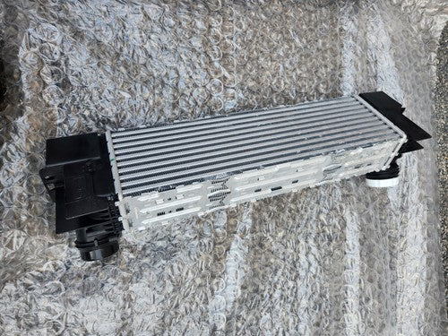 BMW X3 CHARGE AIR COOLER 2012 2013 2014 2015 2016 F25 17517823570 X4 OEM