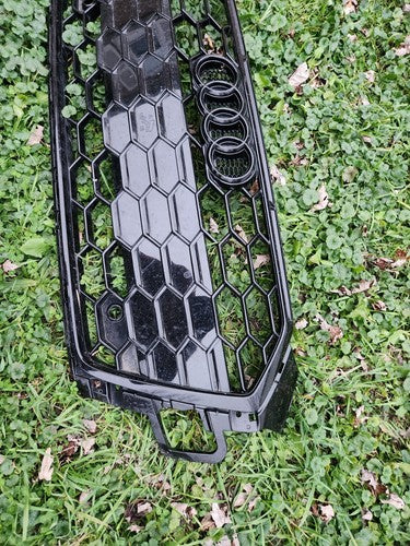 20 21 22 23 AUDI S5 FRONT BUMPER GRILLE GRILL W/ EMBLEM OEM 36213497 BLACK 
