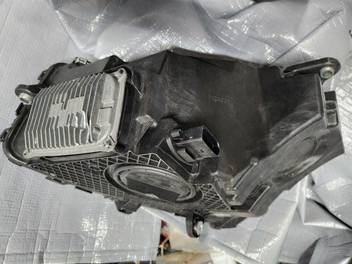 MERCEDES GLC300 HEADLIGHT RIGHT PASSENGER 2020 2021 2022 LED A2539067401 OEM