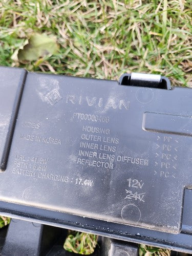 2021 22 23 RIVIAN R1T R1S FRONT CENTER HEADLIGHT LED LAMP INNER MIDDLE BAR OEM