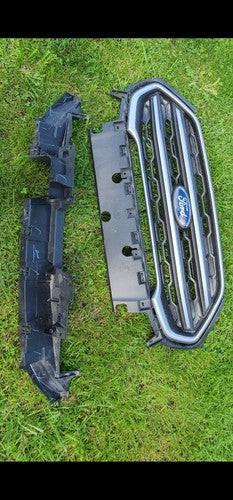 18 19 20 FORD ECOSPORT FRONT BUMPER GRILLE GRILL EMBLEM COMPLETE OEM TRIM NICE