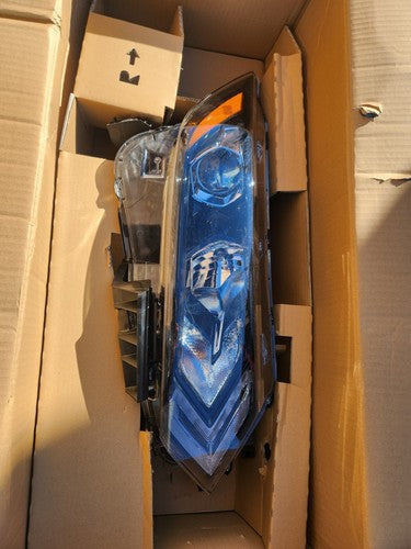 New 20-22 Nissan Rogue Sport Headlight LED R Passenger OEM Halogen 26010-6MR0A