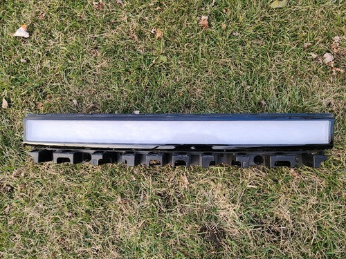 2021 22 23 RIVIAN R1T R1S FRONT CENTER HEADLIGHT LED LAMP INNER MIDDLE BAR OEM