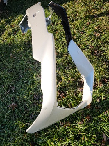 2018 2019 2020 2021 LAMBORGHINI URUS FRONT BUMPER COVER WHITE OEM USED SPORT