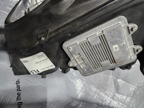 BENTLEY FLYING SPUR HEADLIGHT LEFT 2014 2015 2016 2017 2018 2019 4W1941015E OEM