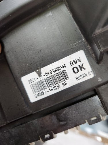 2021 2022 2023 RIVIAN R1T RIGHT RH PASSENGER SIDE LED HEADLIGHT COMPLETE OEM