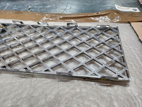 2017-2022 BENTLEY CONTINENTAL GT III LEFT DRIVER SIDE FRONT BUMPER CHROME GRILL