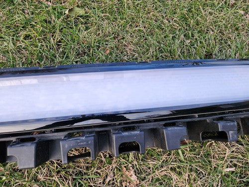 2021 22 23 RIVIAN R1T R1S FRONT CENTER HEADLIGHT LED LAMP INNER MIDDLE BAR OEM