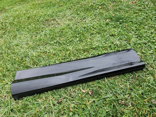 Lamborghini Urus 18 19 20 21 RH, Rear Lower Rocker Panel Moulding 4ML853970 OEM 