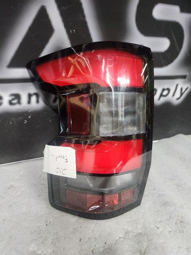 OEM 2022-2023 Nissan Frontier LED Tail Light (Left/Driver) 221008d04 R NICE 