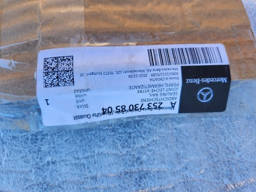 2016-2024 MERCEDES-BENZ GLC300 SEALING RAIL LEFT NEW NEVER USED OEM 2537308504 