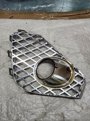 2019-2021 BENTLEY CONTINENTAL GT FRONT BUMPER PASSENGER RH SIDE GRILL CHROME OEM