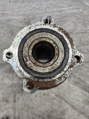 10-18 BMW 535 550 640 650 740 750 Rear Wheel Bearing Spindle Hub F01 F02 F07 F10