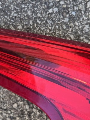 2017-2019 Cadillac XT5 LED Tail Light Left Driver Side 84245000 OEM