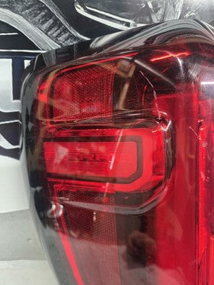 2019 - 2024 GMC Sierra Left Driver OEM LED Taillight Lamp 86820473