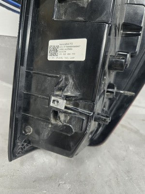 2019 - 2024 GMC Sierra Left Driver OEM LED Taillight Lamp 86820473
