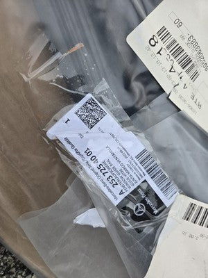2016-2023 MERCEDES-BENZ GLC43 AMG RIGHT WINDOW GUIDE RAIL NEW OEM 253-725-40-01