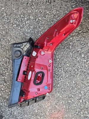 2017-2019 Cadillac XT5 LED Tail Light Left Driver Side 84245000 OEM