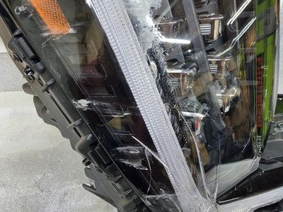 2024 2025 2026 Kia Ev9 Headlight Right RH Passenger OEM LED 92102-D0120 *Cracked