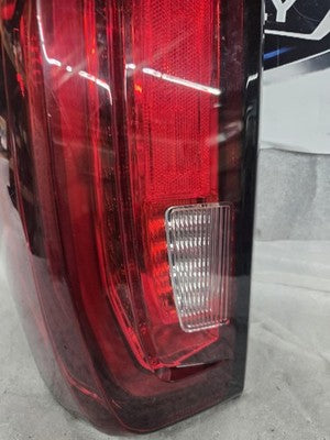 2019 - 2024 GMC Sierra Left Driver OEM LED Taillight Lamp 86820473