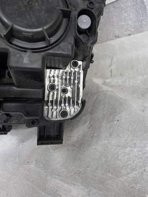 2024 2025 2026 Kia Ev9 Headlight Right RH Passenger OEM LED 92102-D0120 *Cracked