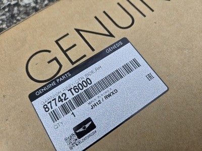 Genuine Hyundai Wheel Opening Molding 87742-T6000 RIGHT REAR OEM 
