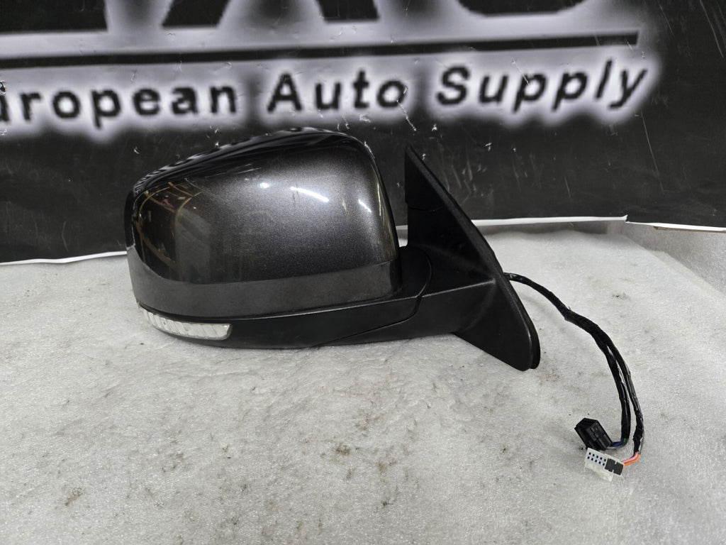 2011-2018 Jeep Cherokee Front Right RH Passenger Side View Mirror E11026536 OEM