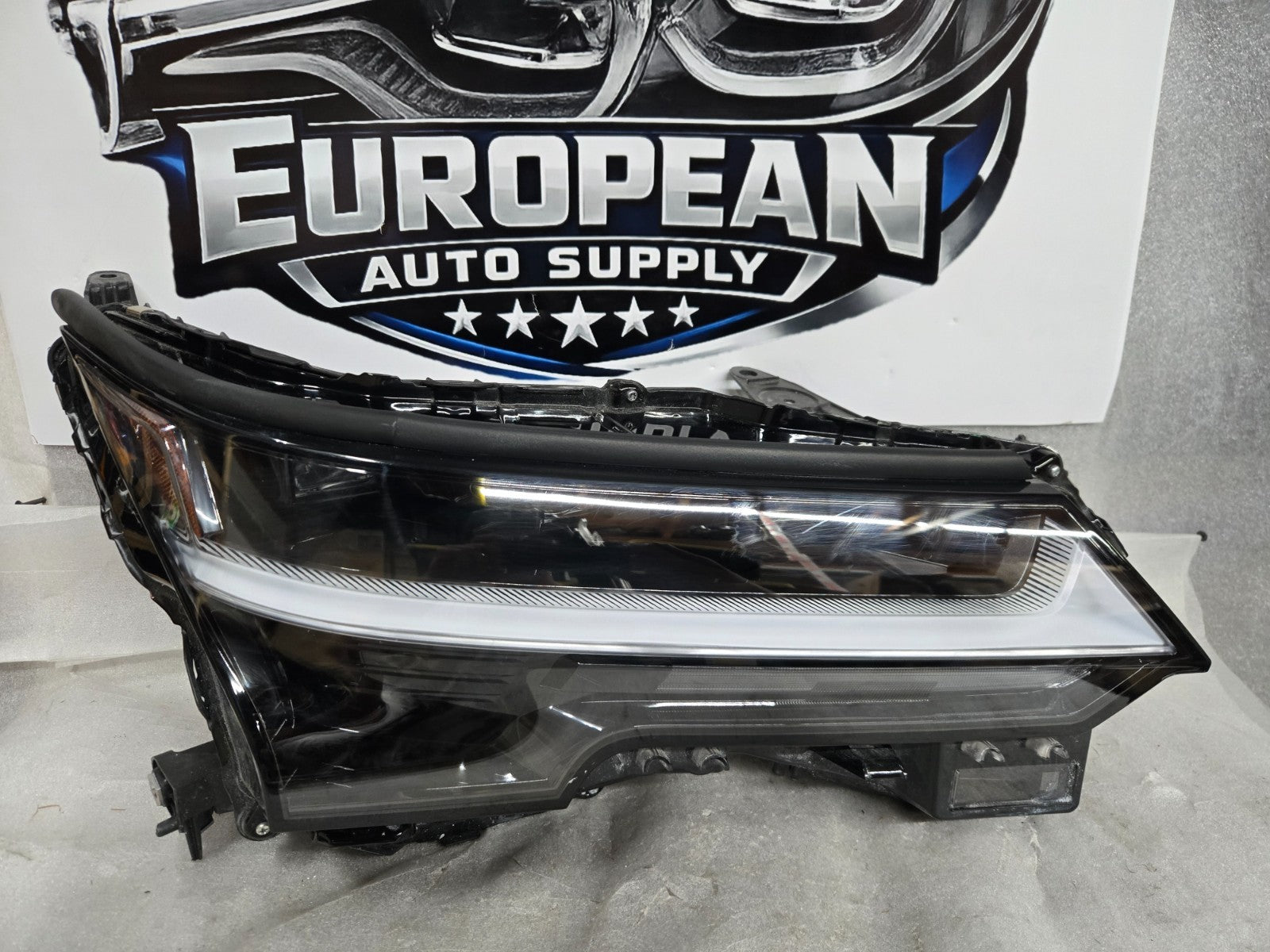 2024-2026 LEXUS GX550 LED HEADLIGHT TRIPLE BEAM RH PASSENGER OEM 81145-60T20