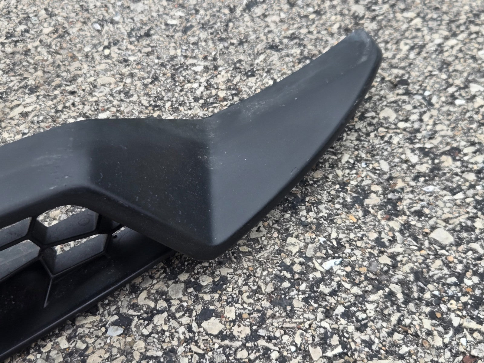 Lamborghini Huracan LP610 Rear Bumper Upper Metal Grille Mesh 4T0807684 OEM