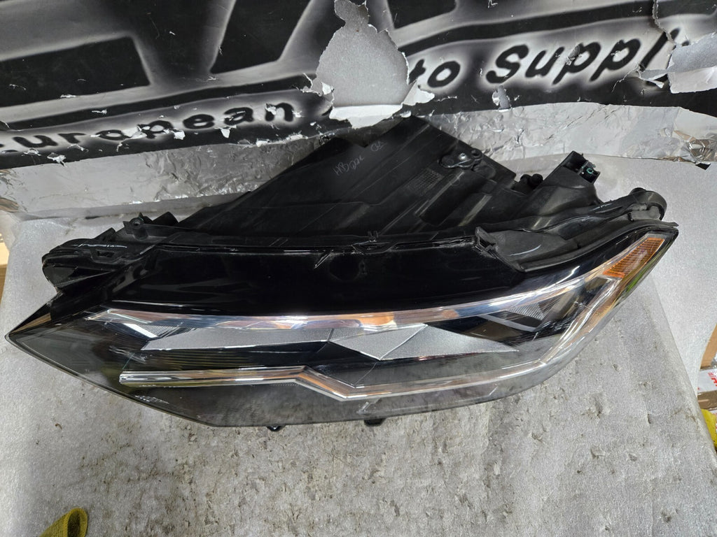 2019 2020 2021 2022 Volkswagen Jetta Left Drivers LED Headlight OEM 17A941035E