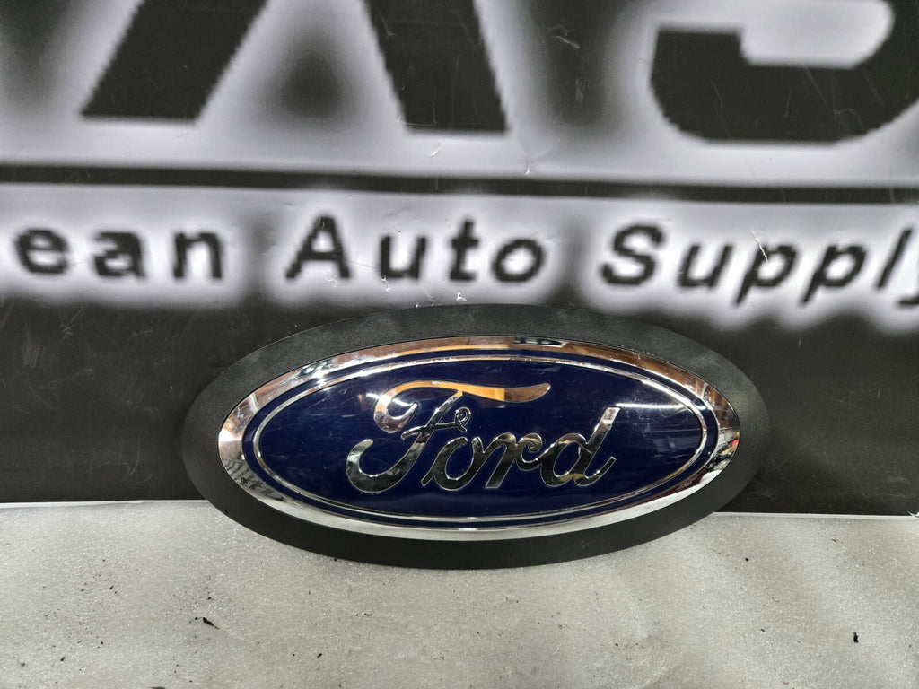 2023 - 2024 FORD F350 OEM FRONT UPPER GRILLE EMBLEM LOGO PC3B-8B262-AB