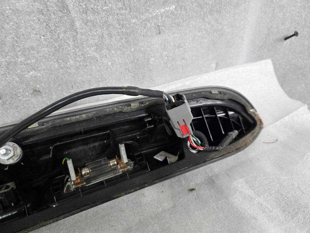 2014-2017 Maserati Ghibli Trunk Deck Lid Cover w/Camera 670010759 OEM 178269