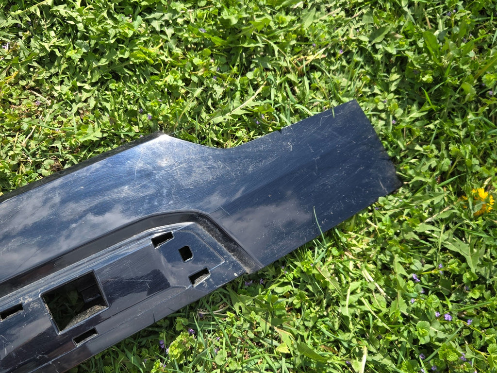 2021-2023 GMC Yukon XL Rear Tailgate Trim Molding Garnish Applique ANU36600 OEM