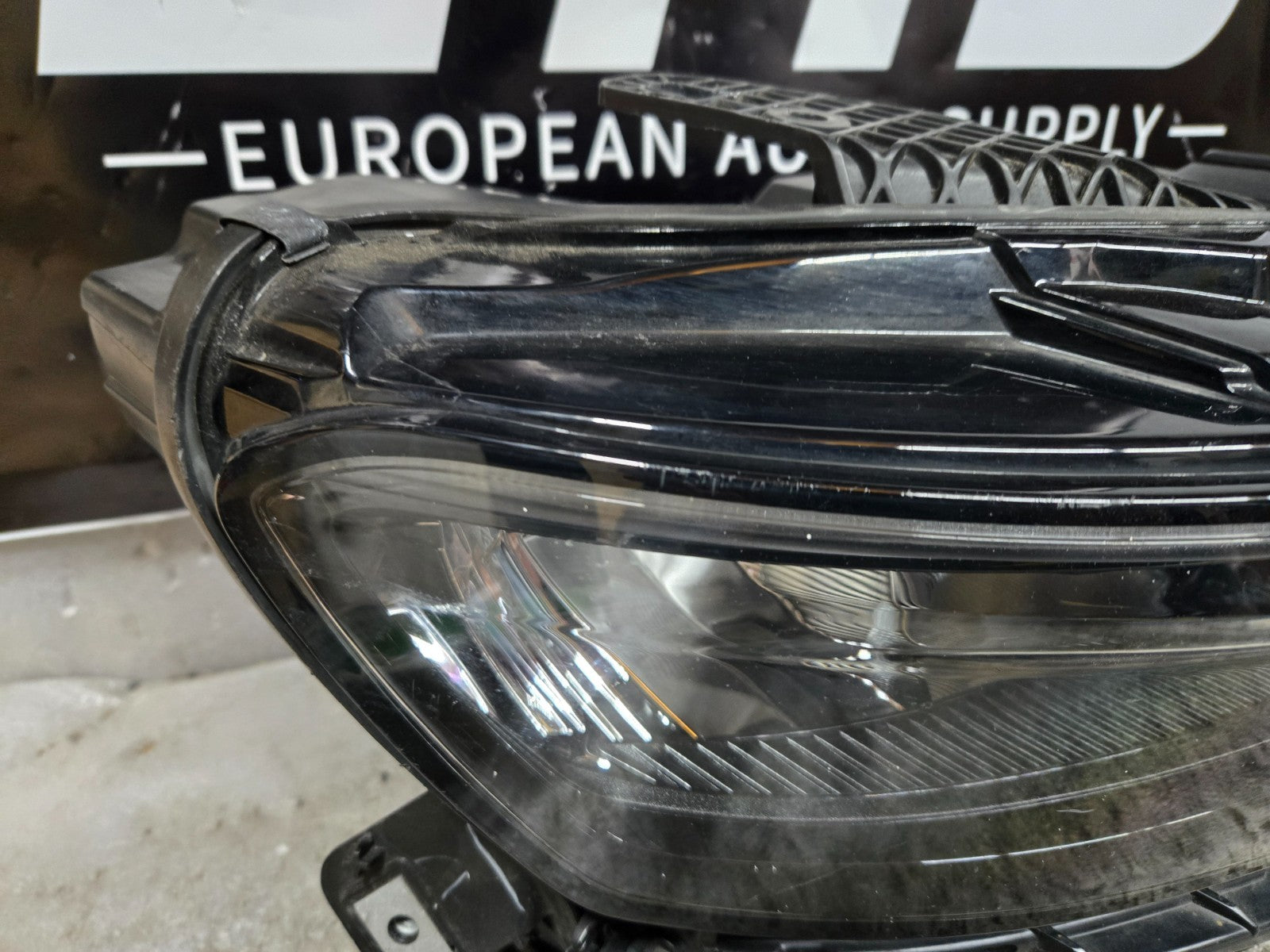 2021 2022 JEEP GRAND CHEROKEE FRONT RIGHT PASSENGER SIDE LED HEADLIGHT OEM