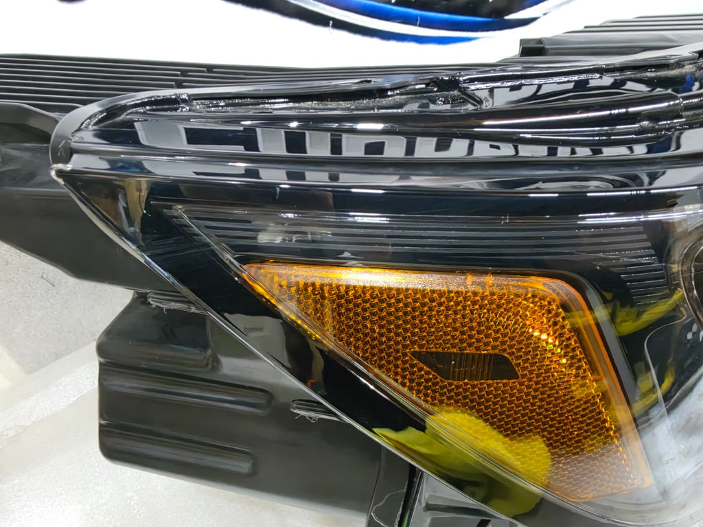 2023-2025 Honda Pilot Right Passenger RH LED Headlight Genuine OEM 33100-T90-A01