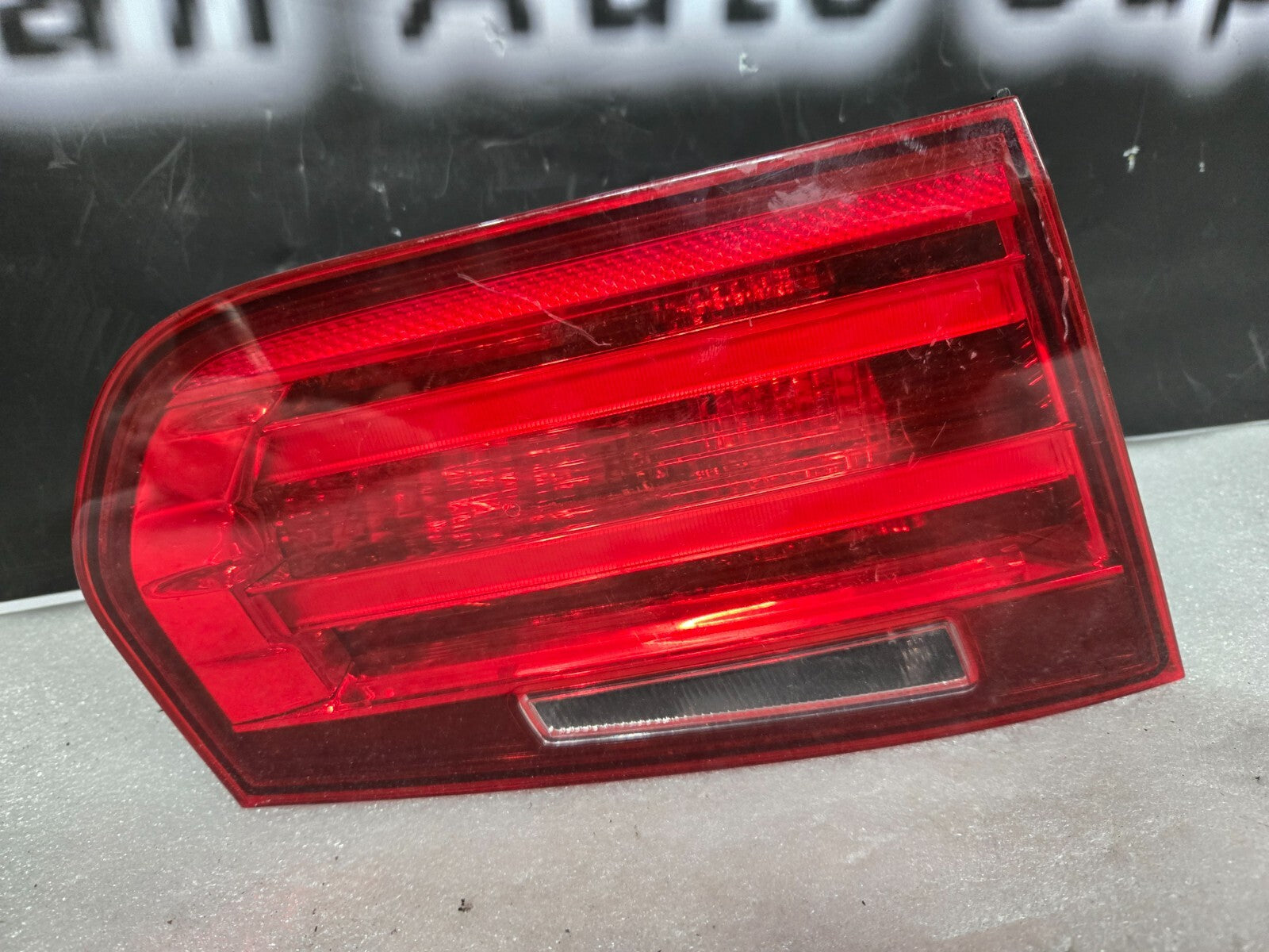 2012-2015 BMW 328I F30 320I REAR LEFT LH DRIVER SIDE INNER TAILLIGHT 7259915 OEM