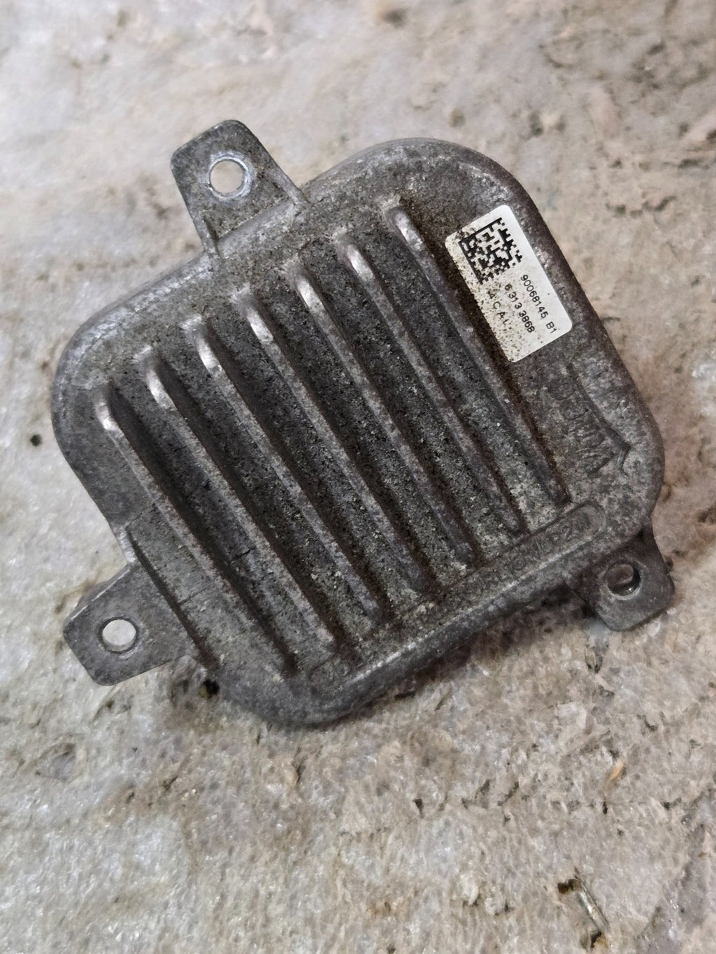 BMW X1 RH Right Passenger Headlight Control Unit Module 90068145 OEM