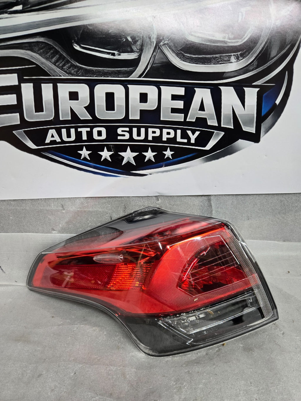 2015-2017 TOYOTA RAV4 LH LEFT TAIL LIGHT ASSY OEM PART#81560-0R06100