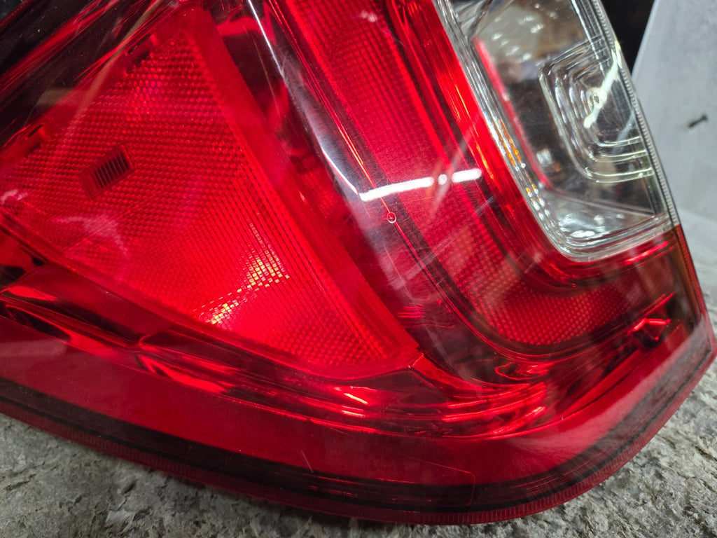 2019 -2022 HONDA PILOT REAR LEFT OUTER TAILLIGHT LIGHT LED LAMP OEM 33550TG7A111