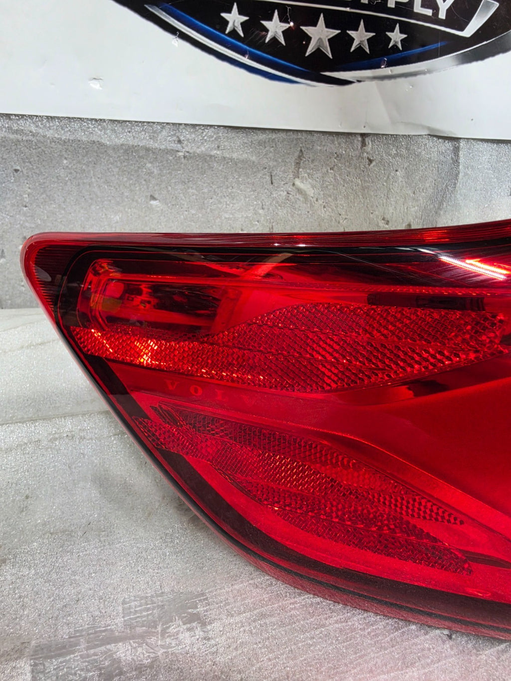 2019-2026 Volvo XC40 Left LH Driver Side LED Tail Light Lamp 31446790 OEM