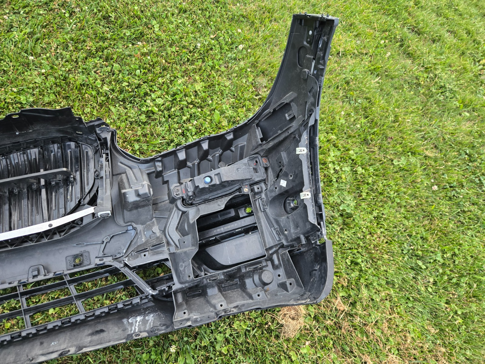 2019-2023 BMW X5 G05 FRONT BUMPER COVER 5111-7421791 OEM *NEAR COMPLETE