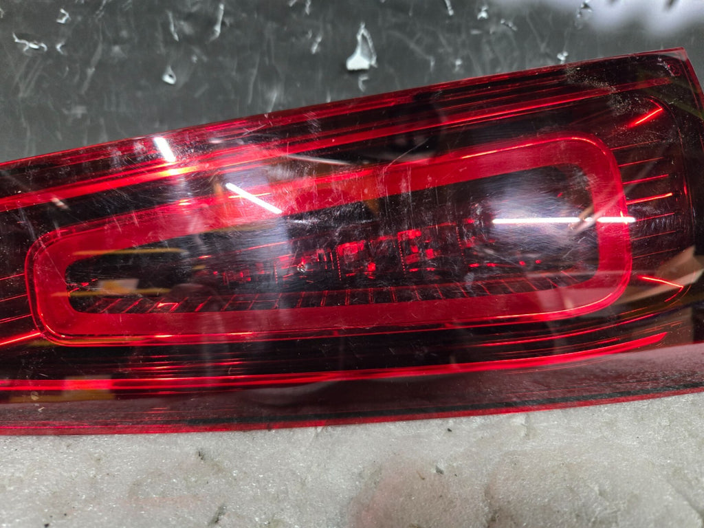 2020-2022 MERCEDES GLS RIGHT TAIL LIGHT LED PASSENGER SIDE INNER A1679063607 OEM