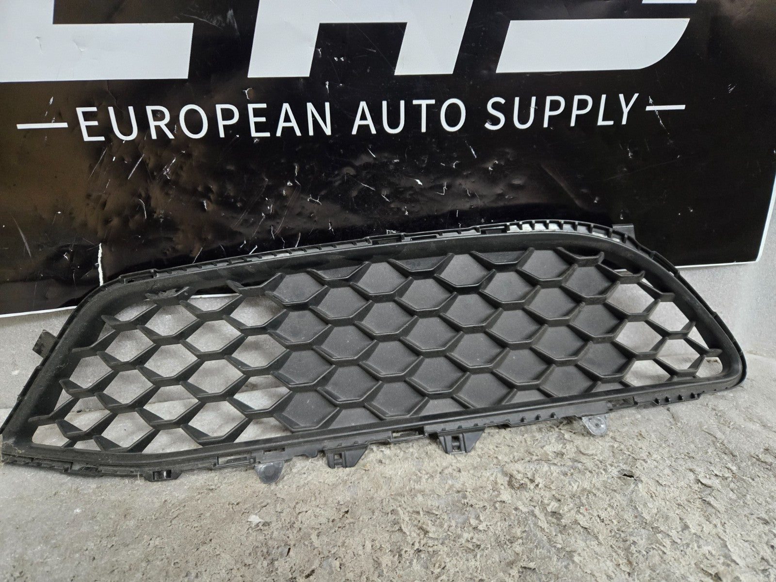2017-2019 ALFA ROMEO GIULIA GENUINE FRONT LEFT BUMPER GRILLE TRIM OEM 156107969