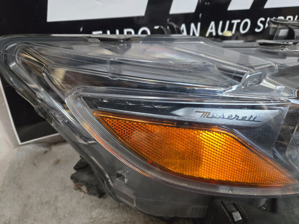 2017-2020 Maserati Levante Right RH Passenger Side Xenon Headlight OEM Non AFS
