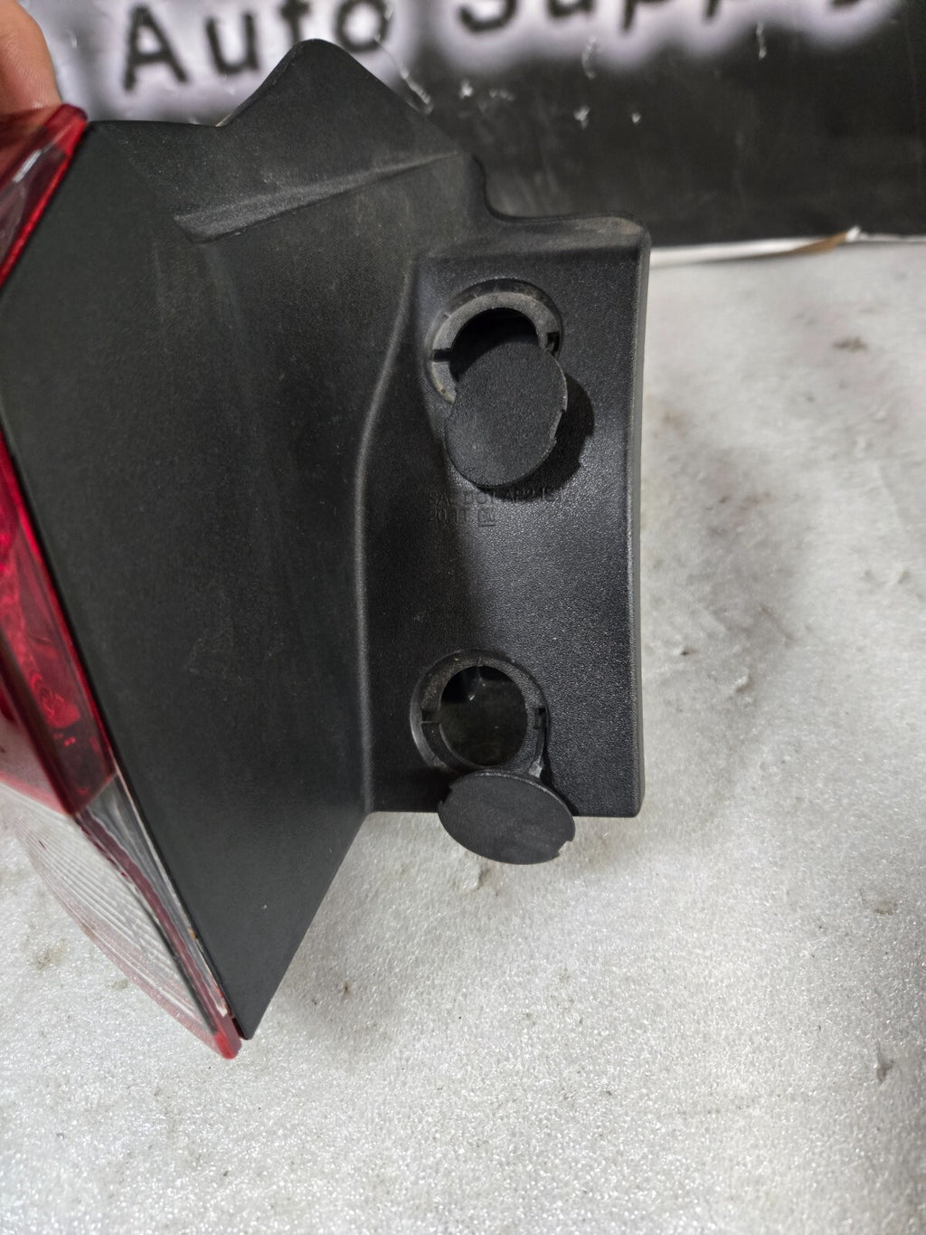 2022-2024 CHEVROLET TRAILBLAZER DRIVER LEFT REAR BRAKE TAIL LIGHT OEM 42764063