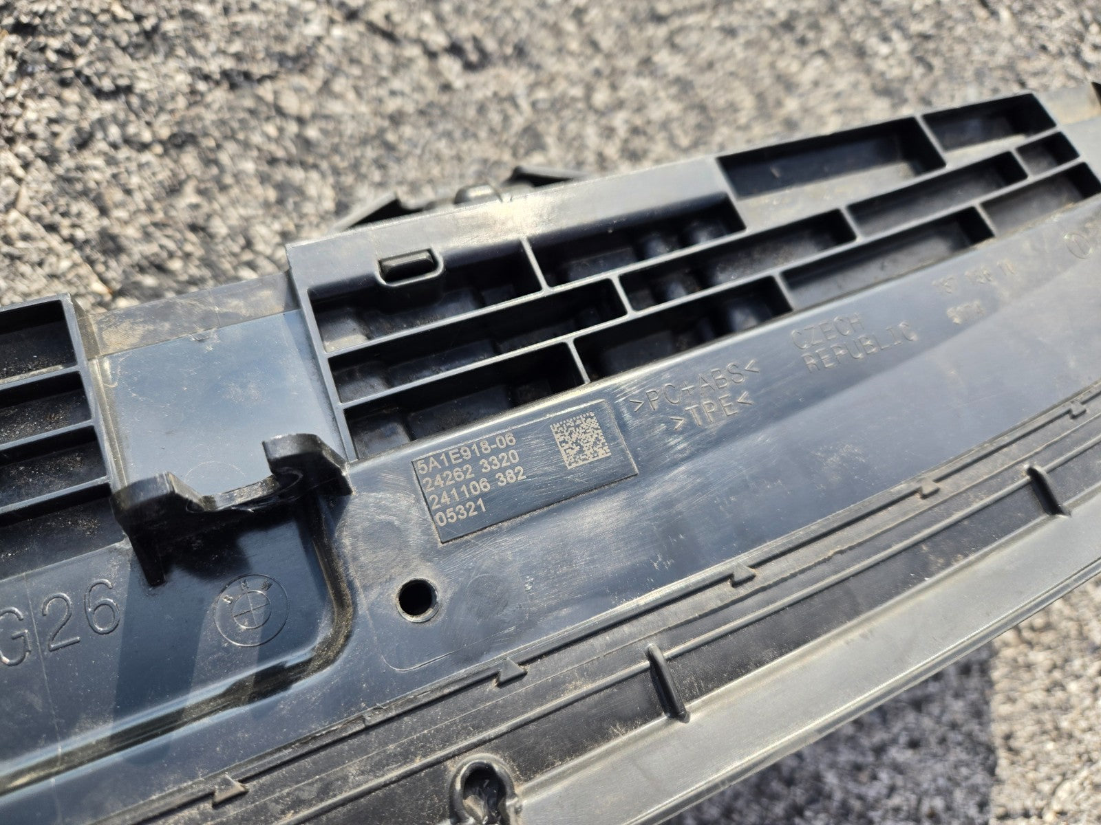 2022-25 BMW I4 G26 Front Lower Shutter Air Duct W/ Air Flap Control OEM 5A1E918