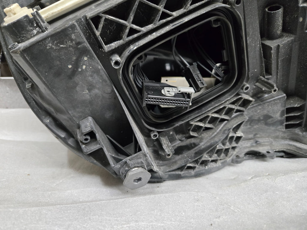 2014 2015 2016 Mercedes Sedan E350 Left LH Driver Headlight Static LED OEM