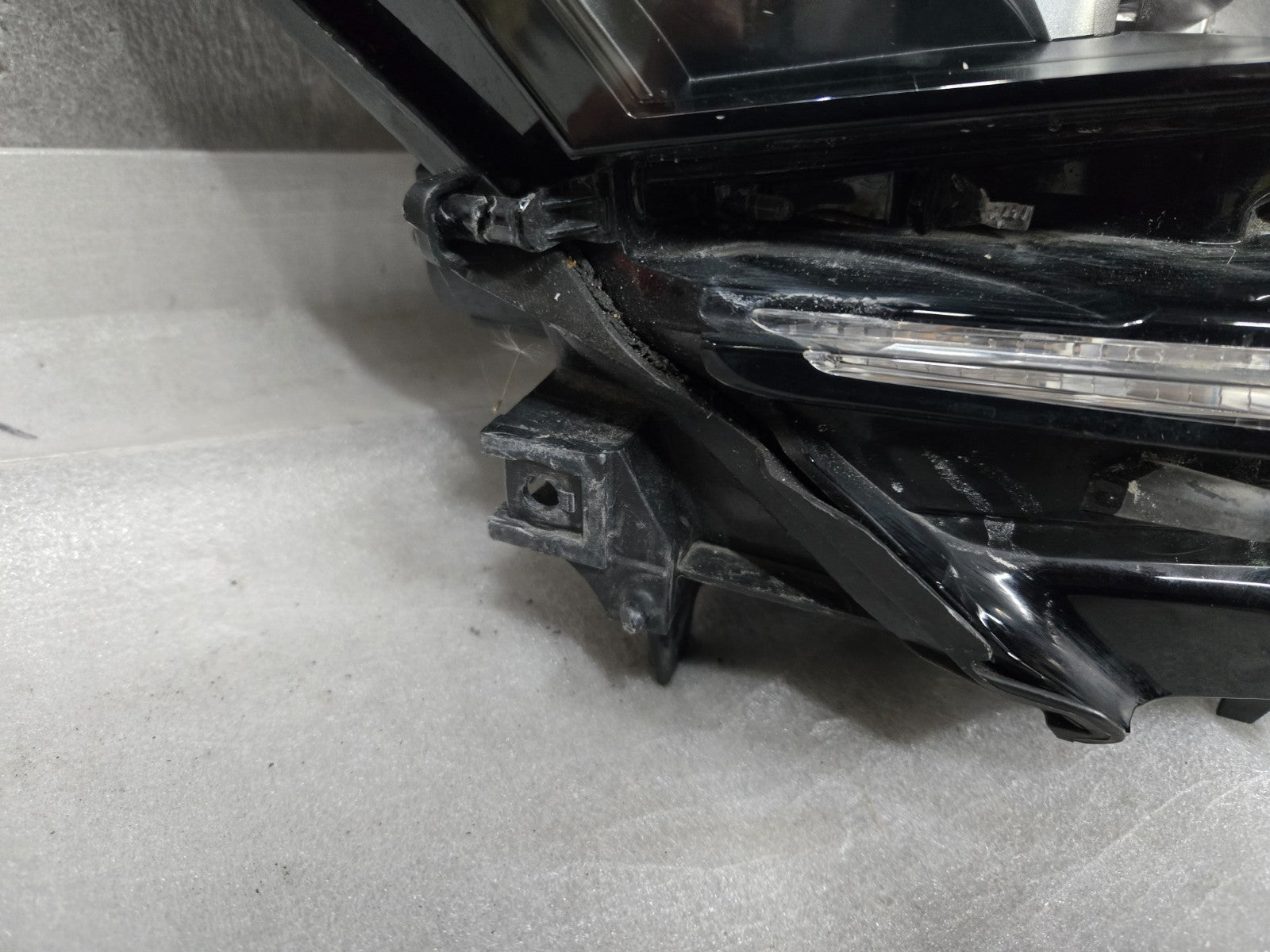 2016-2020 Lexus GS200T GS350 Right RH Passenger Single Beam LED Headlight OEM